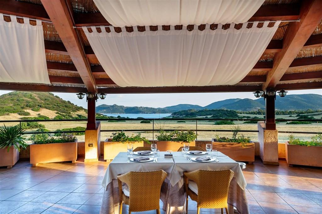 sant_elmo_beach_hotel_restaurant_ristorante_belvedere_sardegna.