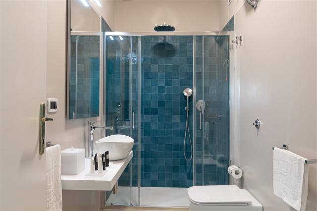 Comfort Bathroom.JPG