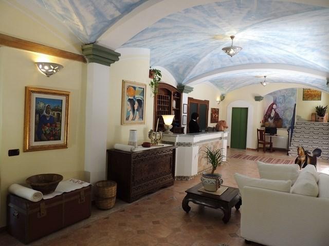 Hall5.jpg