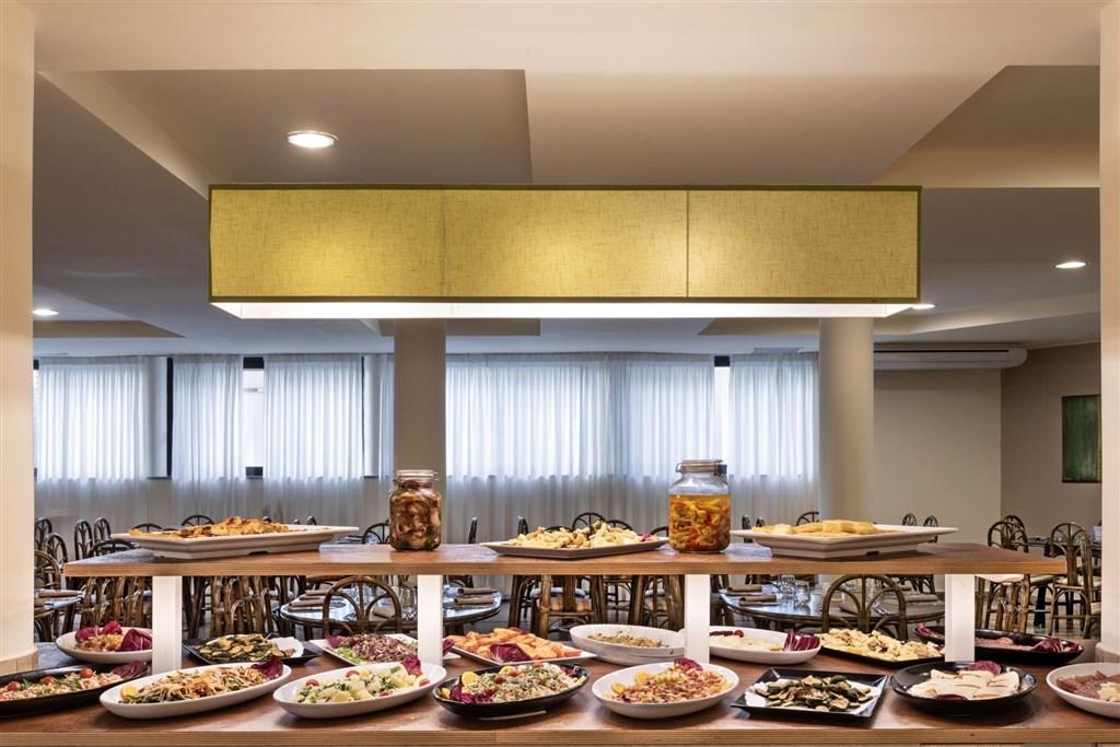 Rina restaurace + bar 1.jpg