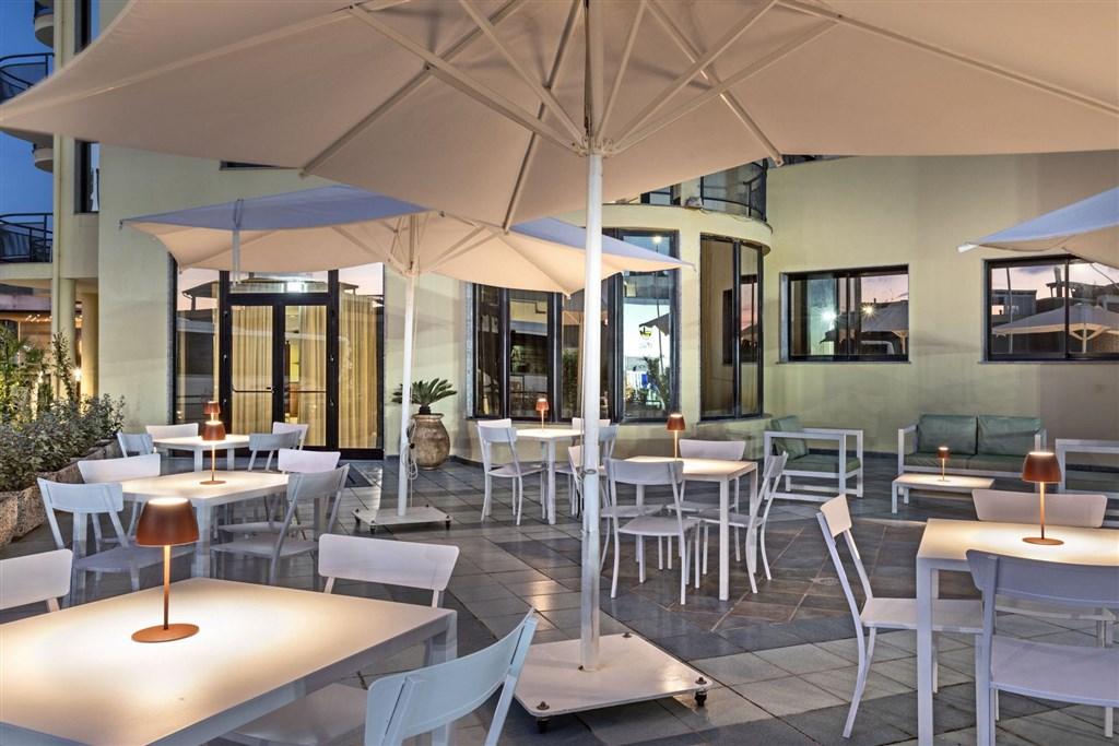 Rina restaurace + bar 7.jpg