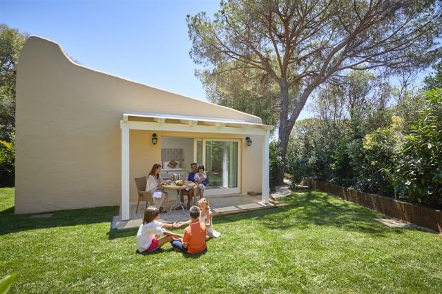 Il borgo - esterno.jpg