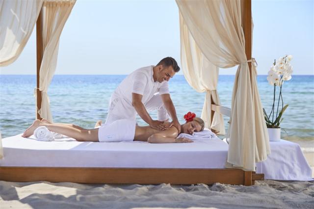 Spa_Cabana_Massage_Tyson 20192.jpg