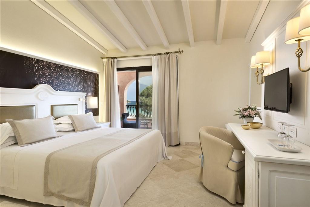 ABIDORU_Deluxe Room_view 2.jpg