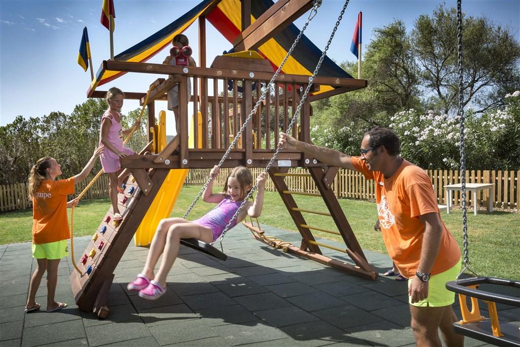 ABIDORU_Playground (2).jpg