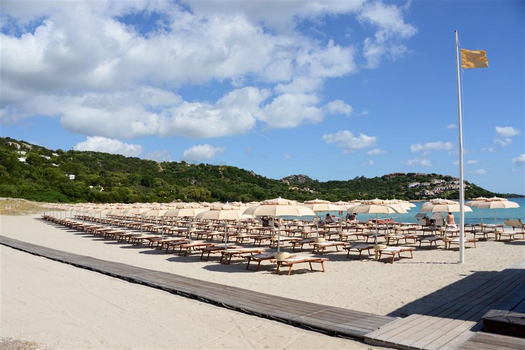 HOTEL ABI D´ORU plaz.jpg