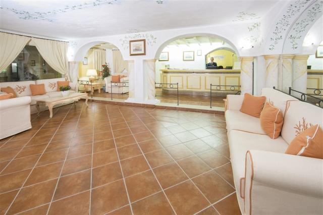COLONNA_BEACH_HOTEL_MARINELLA_Reception21.jpg