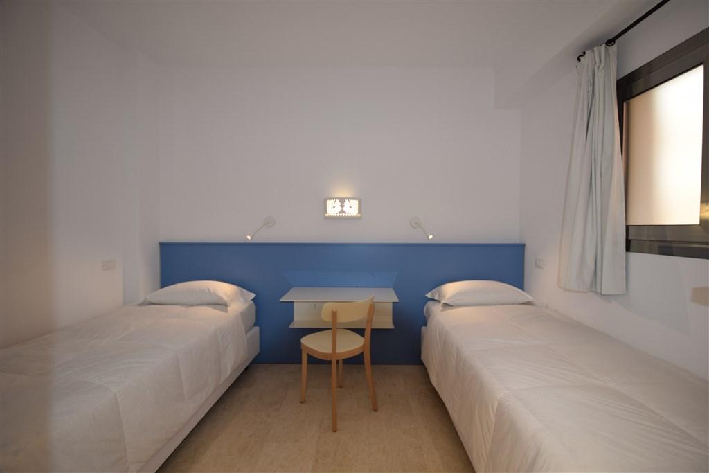 Family Twin room.JPG