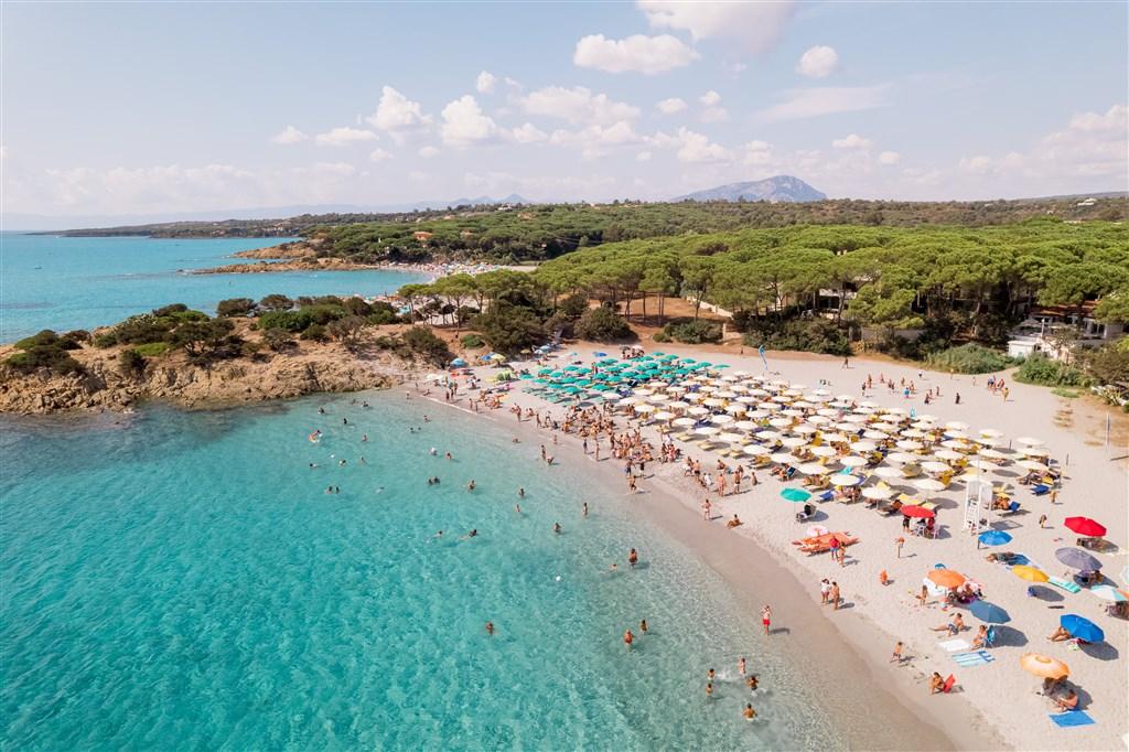 Beach_3.jpg