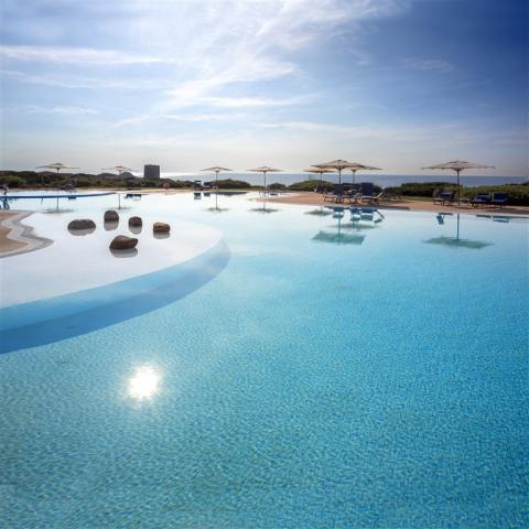 4_Torre_piscina_orizzonte_RGB.jpg