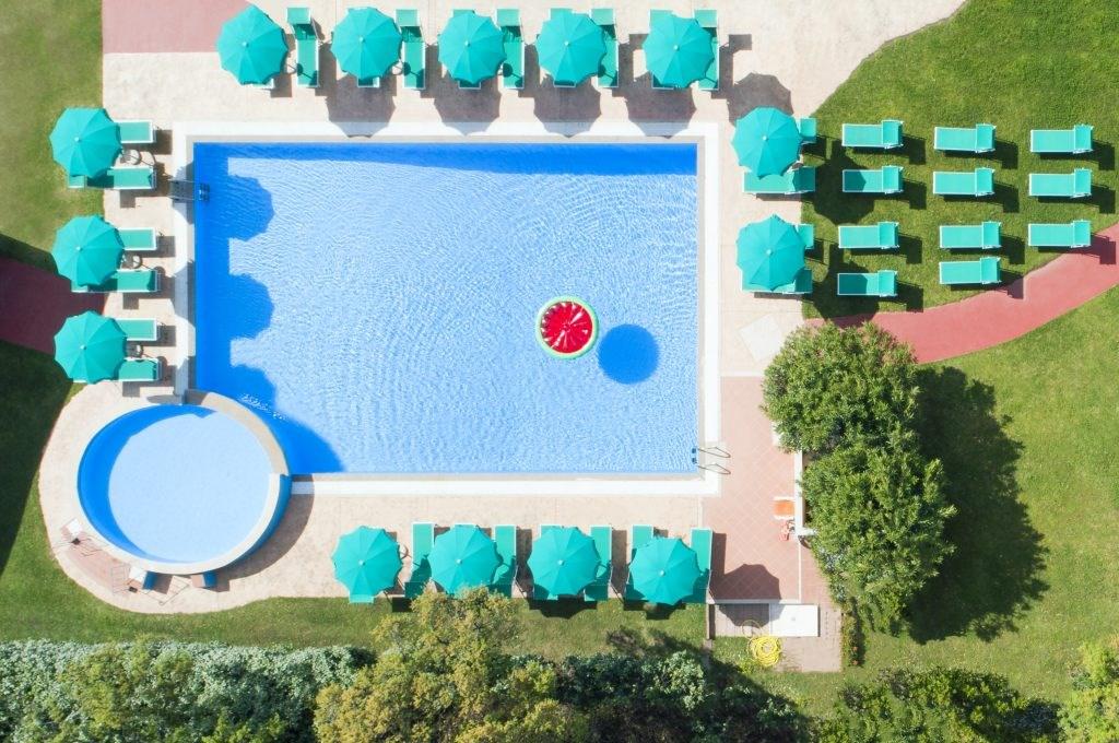 CHLS_pool_01-1024x680.jpg