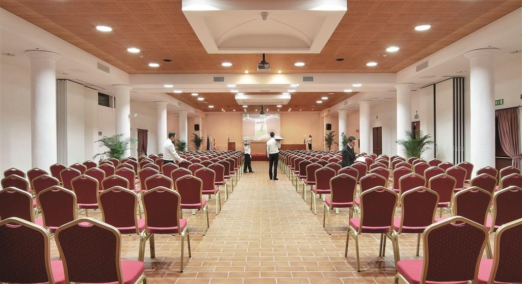 COLONNA_RESORT_ConferenceCenter.jpg