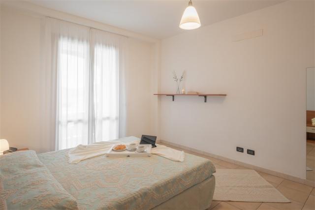 B4 bedroom 1.jpg