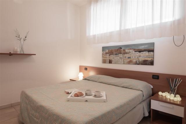 T5 bedroom 1.jpg