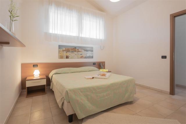 T5 bedroom 2.jpg