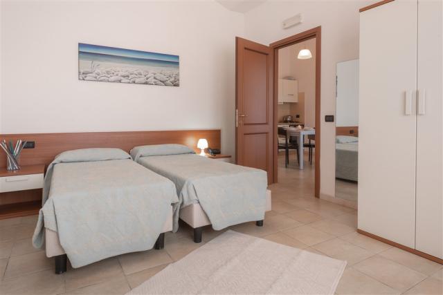 T5 bedroom 4.jpg