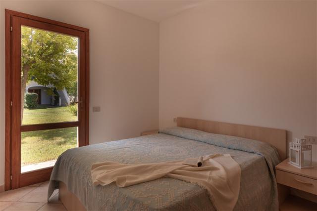 B5 Bilo Bedroom.jpg