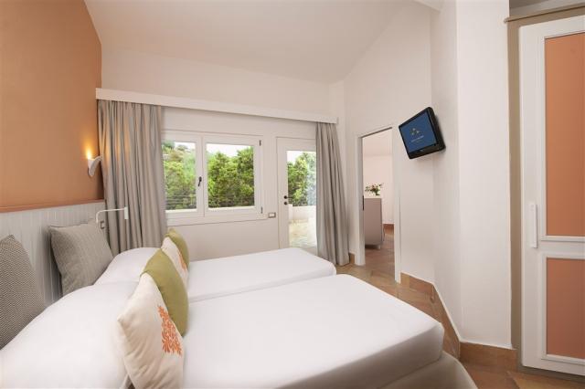 Chia Laguna_Hotel Village_Classic Family2.jpg