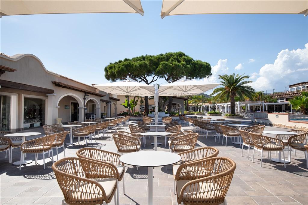 Tanka 300dpi-7 La Piazzetta centrale.jpg
