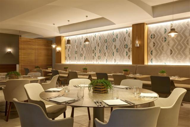 la-veranda-restaurant (2).jpg