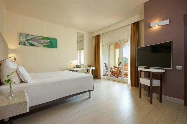 standard-room (1).jpg