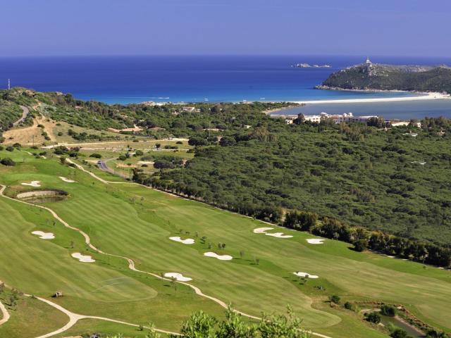 PULLMAN_TIMI_AMA_golf.jpg