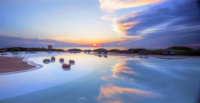 1_Torre_piscina_tramonto_banner_RGB.jpg