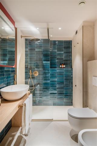 GBB_7789_Quintuple J.suite Deluxe_bathroom_voi Tanka Selected.J