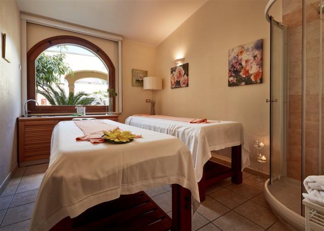 big2767_spa massage.jpg