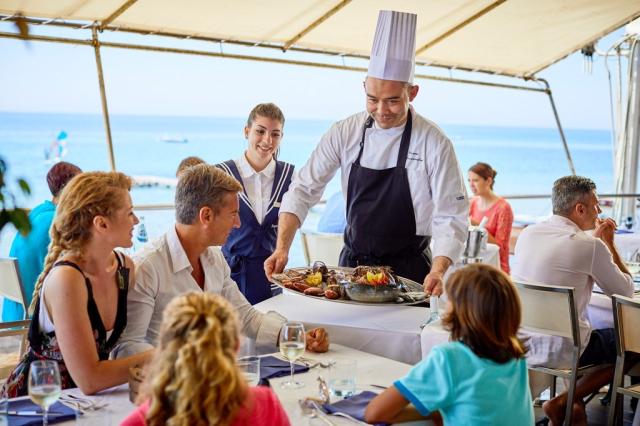 FVR_Beachcomber_restaurant.jpg