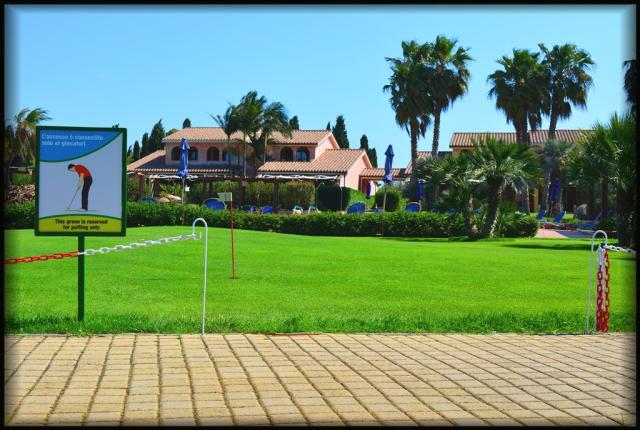 minigolf-putting green.jpg