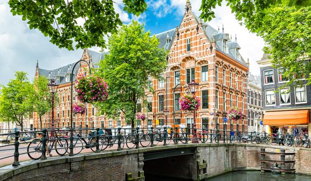 Letecký zájazd do Amsterdamu a výstava kvetín v Keukenhofe