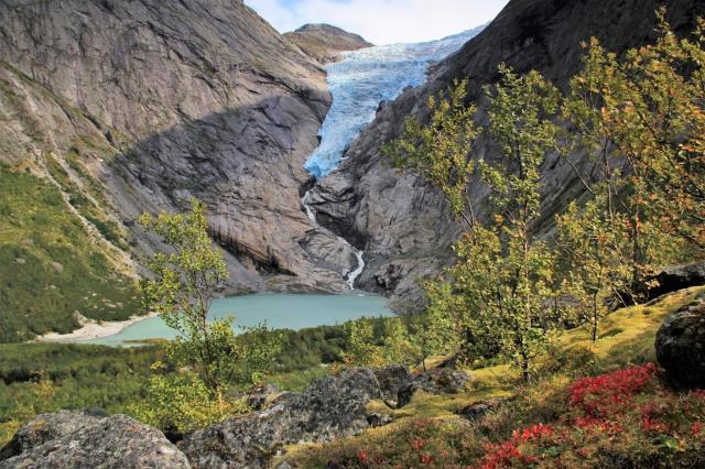 Ledovcový splaz Briksdalsbreen