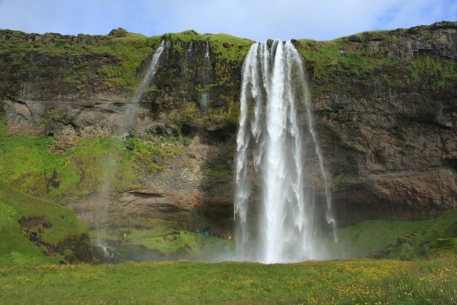Vodopád Seljalandfoss