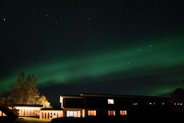 Polární záře nad hotelem Hekla, Island