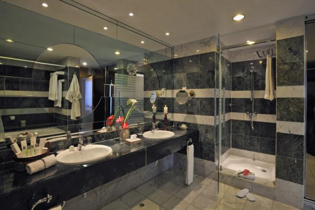 Grand Suite The Level
