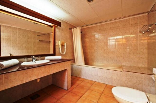 Eriyadu Island Resort