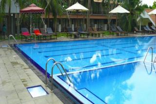 Goldi Sands