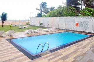 Hotel J