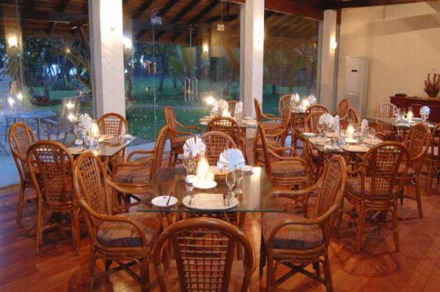 Hibiscus Beach Resort
