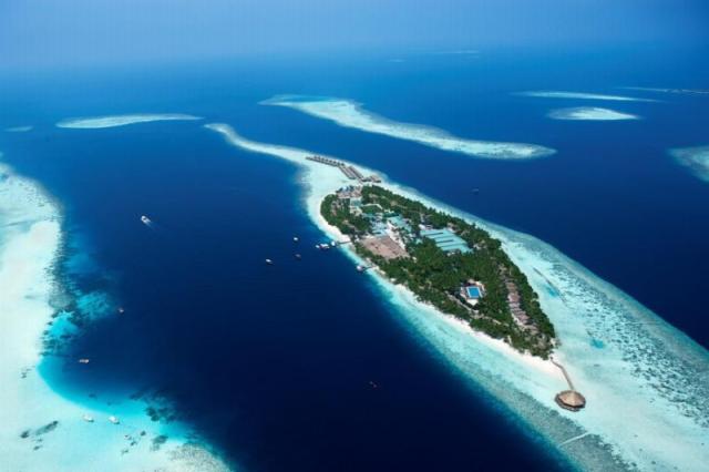 Vilamendhoo Island Resort