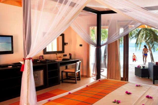 Vilamendhoo Island Resort