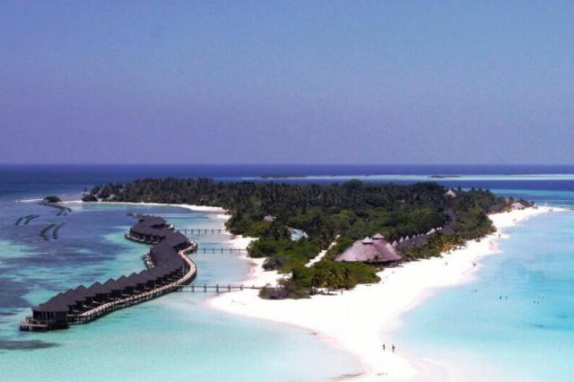 Kuredu Island Resort