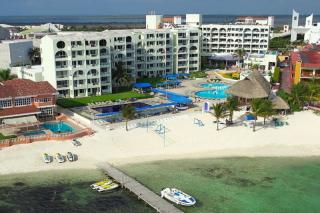 Aquamarina Beach Cancun