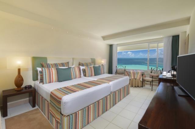 Oasis Palm Grand