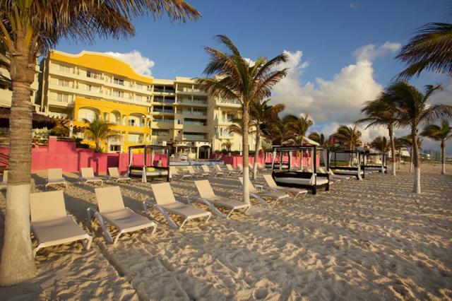 Nyx Cancun