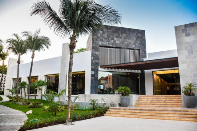 Sandos Playacar Beach Resort