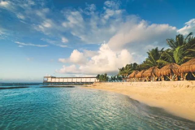 El Dorado Seaside Suites