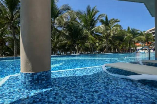 El Dorado Seaside Suites