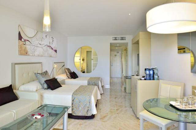 Family Concierge Junior Suite